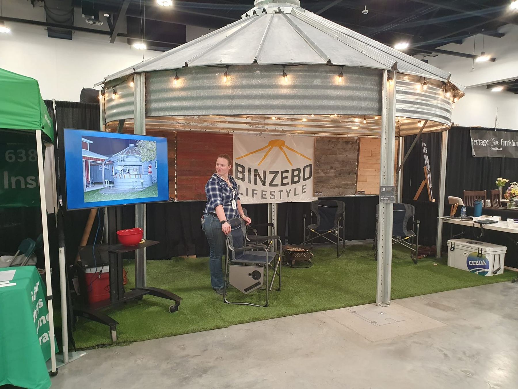 Binzebo Lifestyle trade show booth